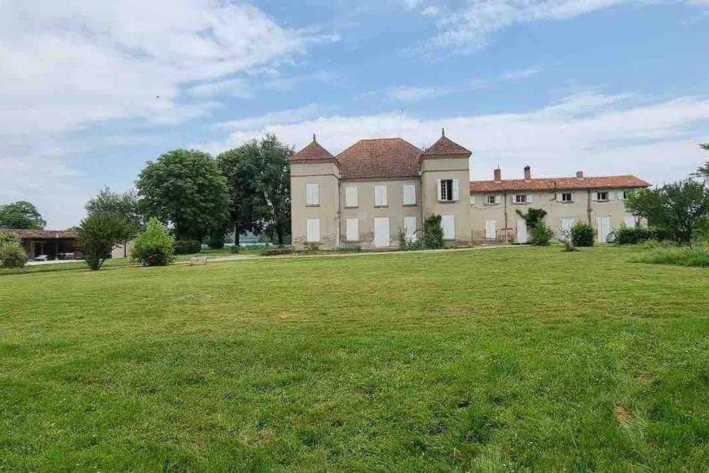 Chateau D'Issandou Golfech Exterior photo