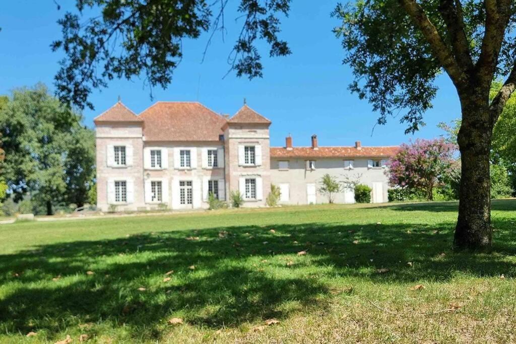 Chateau D'Issandou Golfech Exterior photo