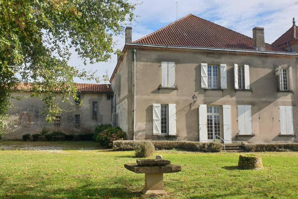 Chateau D'Issandou Golfech Exterior photo