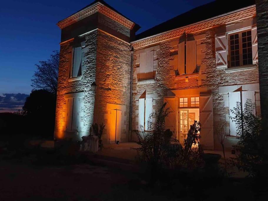 Chateau D'Issandou Golfech Exterior photo